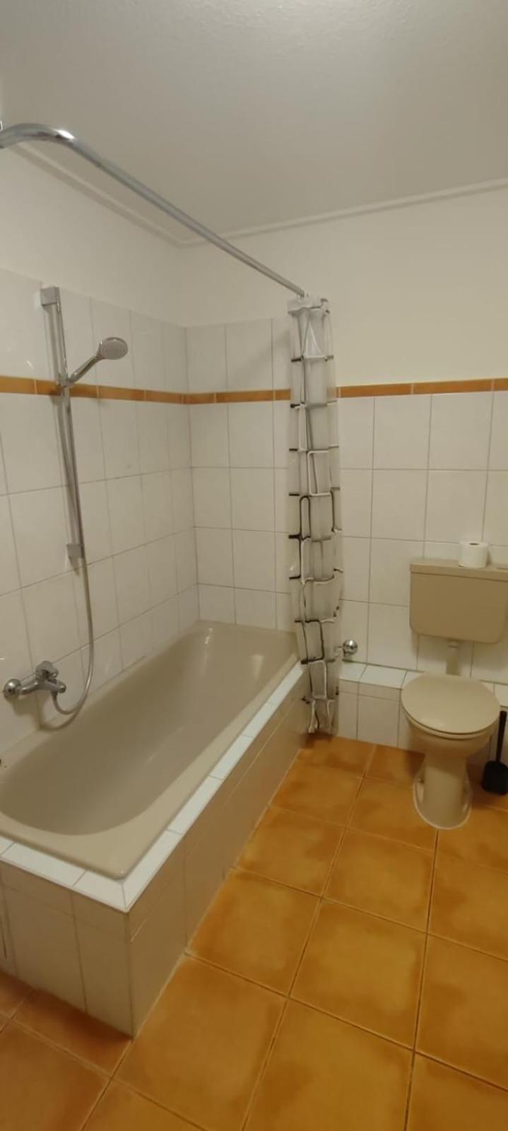 Sali Homes - Ferienwohnung In Kevelaer - Basic Bagian luar foto